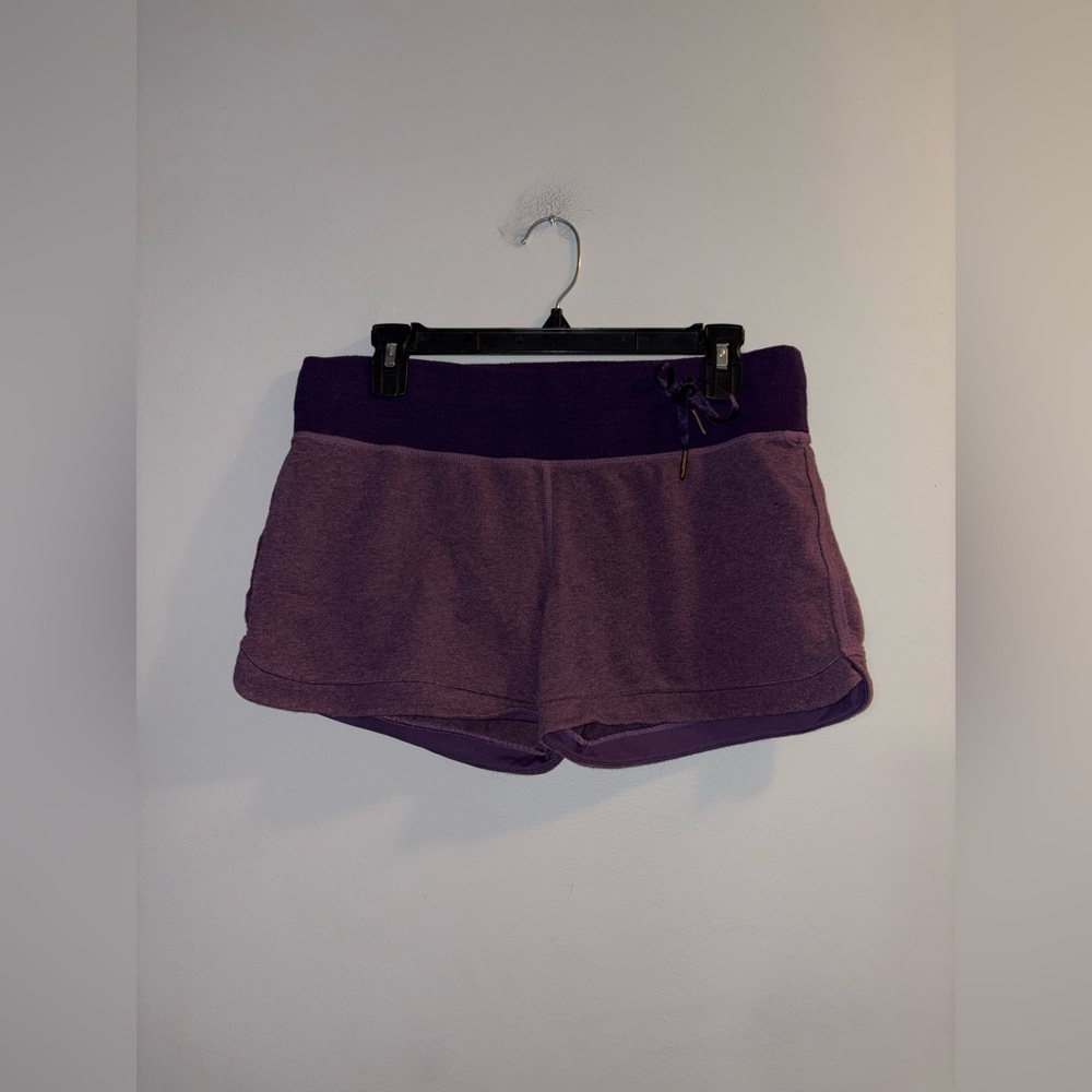 Lululemon • Shorts